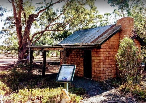 Wedderburn Pioneer Caravan Park