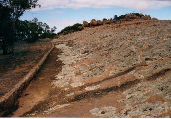 Tcharkulda Rock Rest Area