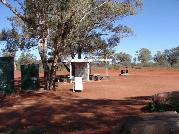 Emmdale Roadhouse Camping Area