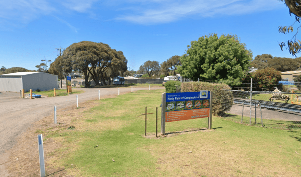 Henty Park