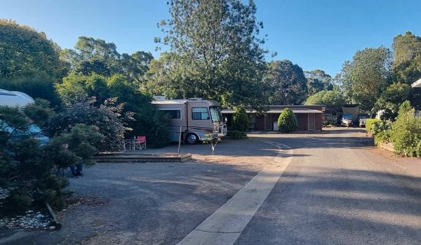 Honeysuckle Caravan Village