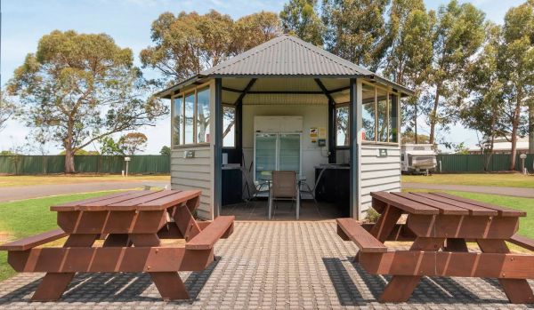 Koroit Tower Hill Caravan Park