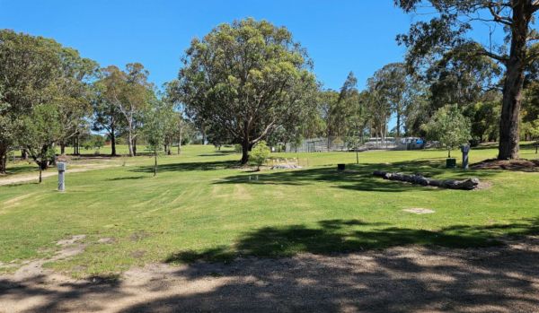 Lakes Bushland Caravan Park