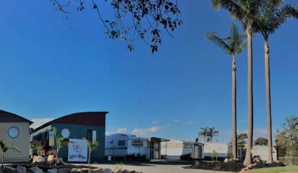 Lakes Main Caravan Park