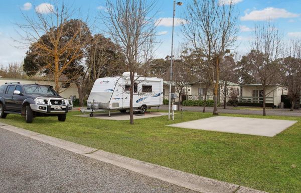 Lake Hamilton Motor Village and Caravan Park