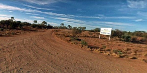 Gemtree Caravan Park & Gem Stone Fossicking