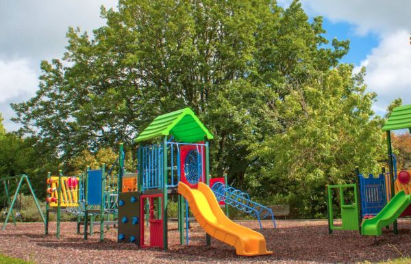 Lakes & Craters Holiday Park