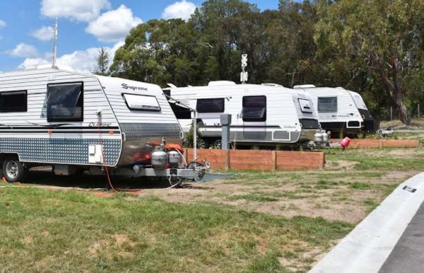 Lilydale Pine Hill Caravan Park